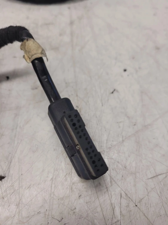 ORYGINALNY KABEL ADAPTER MMI AUDI A6 C6 LIFT 4F0