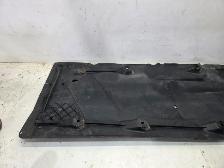 OSŁONA PŁYTA PODWOZIA PRAWA AUDI A3 8P 1K0825212