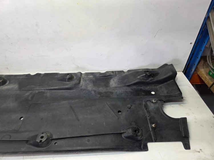 OSŁONA PŁYTA PODWOZIA PRAWA AUDI A3 8P 1K0825212