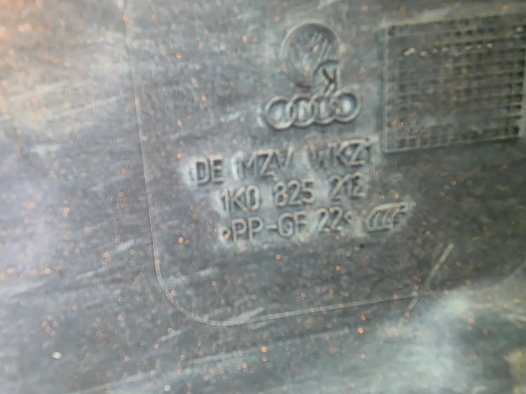 OSŁONA PŁYTA PODWOZIA PRAWA AUDI A3 8P 1K0825212