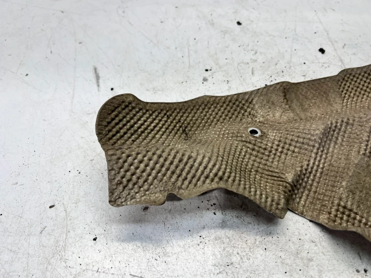 OSŁONA TERMICZNA AUDI Q7 4M 4M0399299E