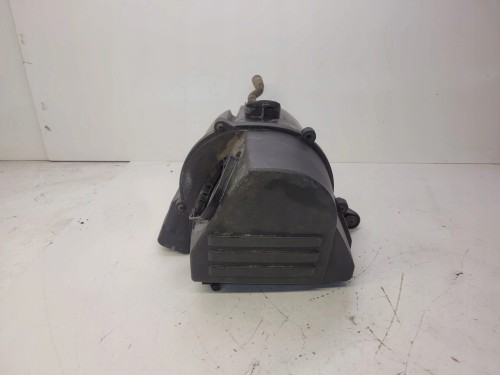 OBUDOWA FILTRA POWIETRZA AUDI A1 8X VW 6R0129601C