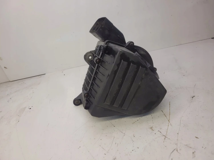 OBUDOWA FILTRA POWIETRZA AUDI A1 8X VW 6R0129601C
