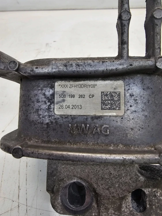 ŁAPA PODUSZKA SILNIKA AUDI A3 8V VOLKSWAGEN SEAT 5Q0199262CP