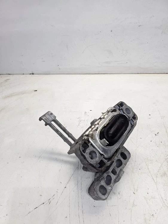 ŁAPA PODUSZKA SILNIKA AUDI A3 8V VOLKSWAGEN SEAT 5Q0199262CP