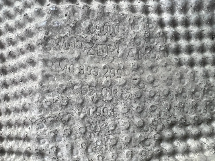 OSŁONA TERMICZNA AUDI Q7 4M 4M0399299E
