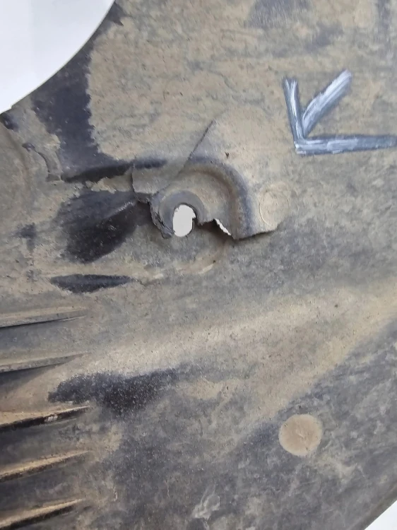 OSŁONA PODWOZIA PRAWY TYŁ AUDI A4 B9 8W0825216E