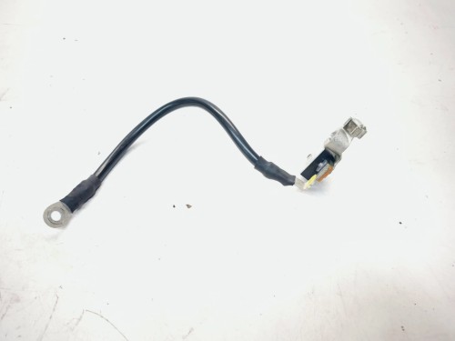 KLEMA MINUSOWA AUDI VOLKSWAGEN SEAT SKODA 8S0915181C