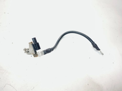KLEMA MINUSOWA AUDI VOLKSWAGEN SEAT SKODA 8S0915181C