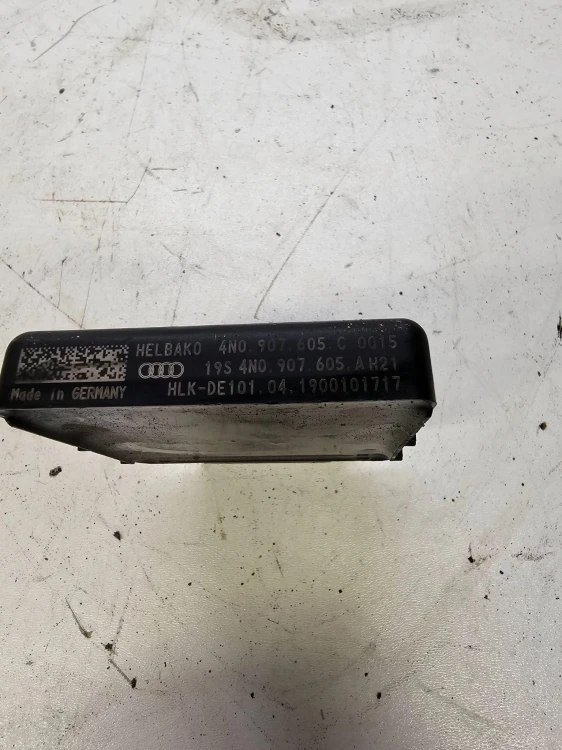 MODUŁ STEROWNIK WYCIERACZEK AUDI A6 C8 4N0907605C