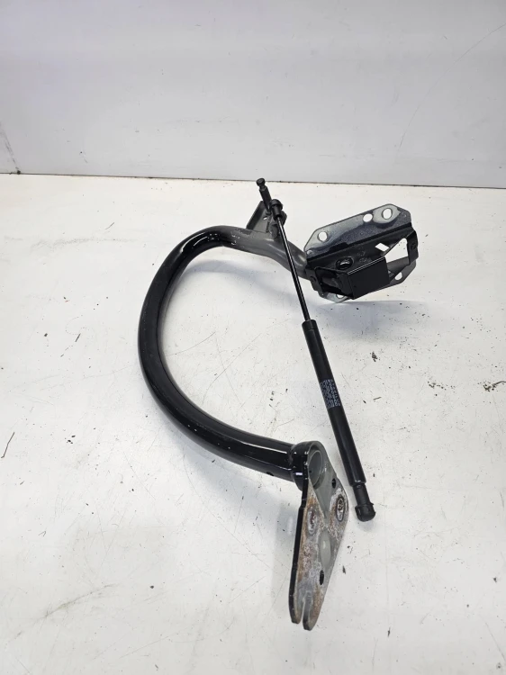 ZAWIAS KLAPY LEWY TYŁ AUDI A5 8T COUPE 8T0827301C