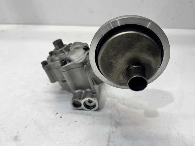 POMPA OLEJU AUDI A6 C6 2.7 TDI BPP 3.0 TDI 059115105AD