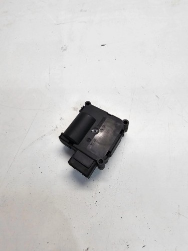 SILNICZEK NAGRZEWNICY AUDI A6 C6 4F0820511B
