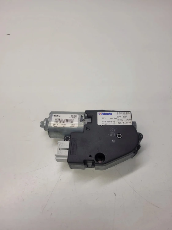 SILNICZEK SZYBERDACHU AUDI A6 C7 A7 4G8959591