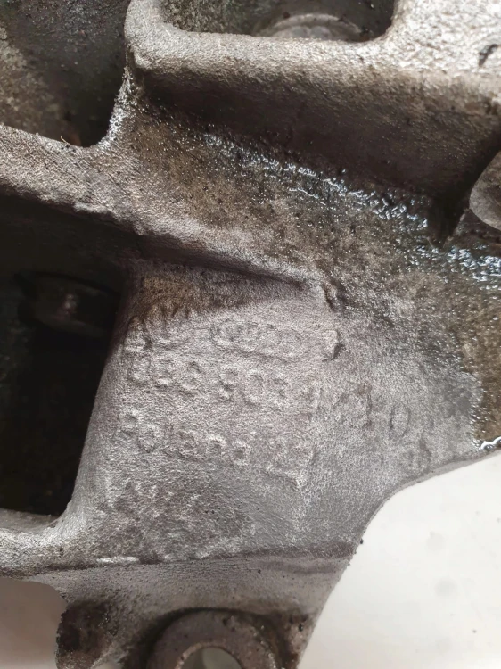 ŁAPA ALTERNATORA AUDI A4 A6 VW 03G903143D 2.0TDI