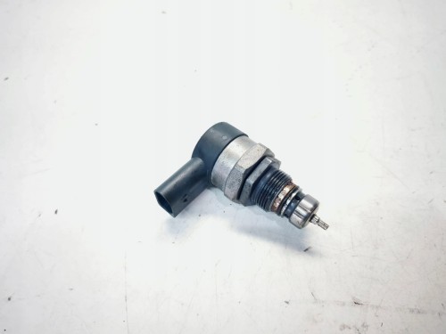 ZAWÓR CIŚNIENIA PALIWA AUDI VOLKSWAGEN SEAT SKODA 057130764AB