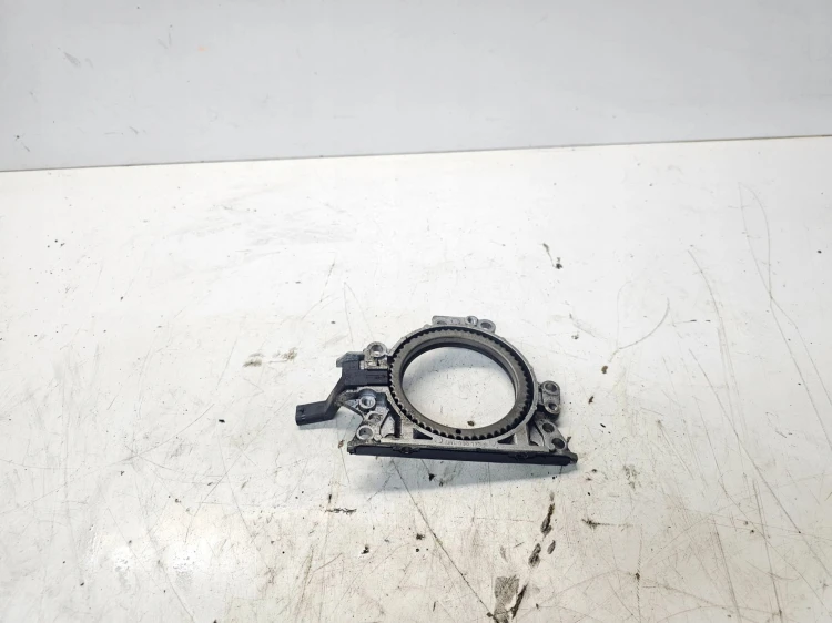 OBUDOWA USZCZELNIACZ WAŁU AUDI A3 8V VW 1.6 2.0 TDI 04L103173A
