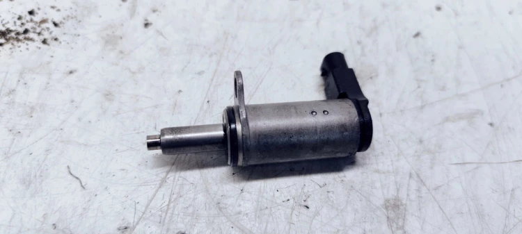 ZAWÓR NASTAWCZY WAŁKA AUDI VW SEAT TFSI 06H103697A