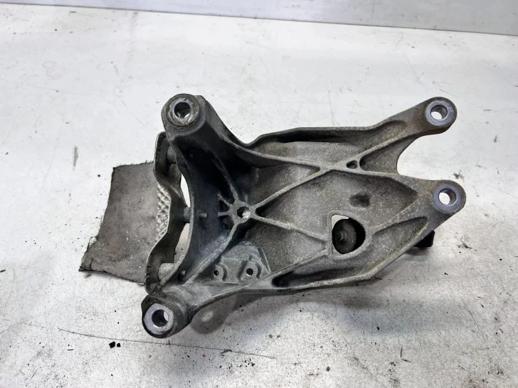 MOCOWANIE ŁAPA SILNIKA PRAWA AUDI A4 B9 A5 8W Q7 4M 3.0TDI 4M0199308AT