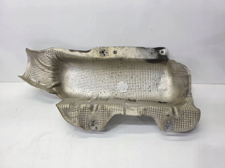 OSŁONA TERMICZNA TŁUMIKA AUDI A1 8X VOLKSWAGEN SEAT SKODA 6Q0825701B