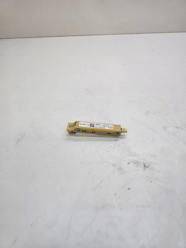 WZMACNIACZ ANTENOWY AUDI A4 B9 A5 F5 8W5035225
