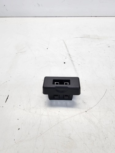 OSŁONA ZAŚLEPKA WTYCZKI MMI AUDI VW SEAT 4F0035909