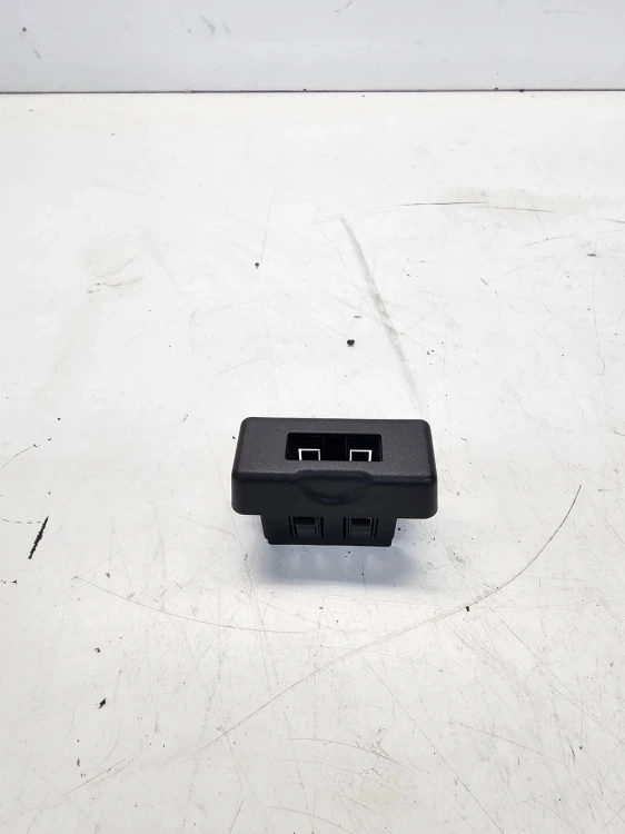 OSŁONA ZAŚLEPKA WTYCZKI MMI AUDI VW SEAT 4F0035909