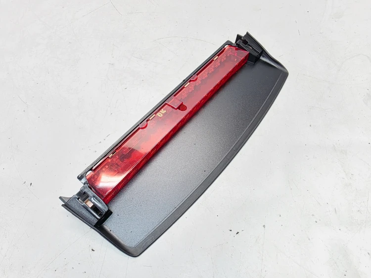 TRZECIE ŚWIATŁO STOP AUDI A4 B8 SEDAN 8K5945097 LEDY OK