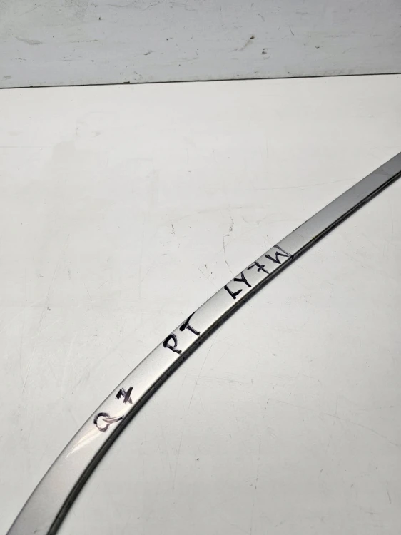 LISTWA NAKŁADKA SZYBY PRAWY TYŁ AUDI Q7 4L 4L0853084B
