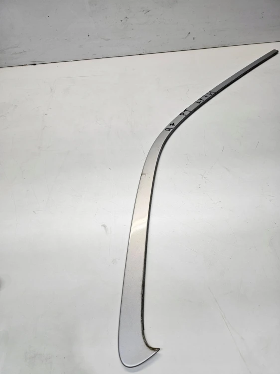 LISTWA NAKŁADKA SZYBY PRAWY TYŁ AUDI Q7 4L 4L0853084B