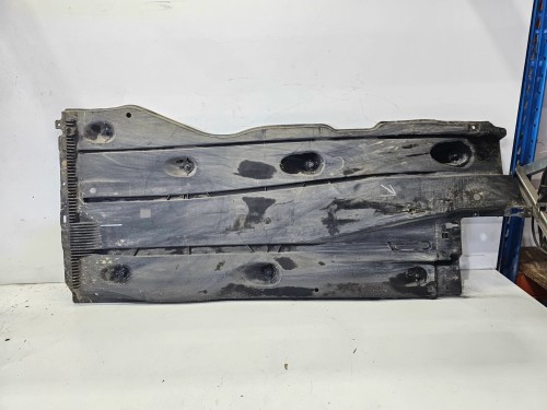 OSŁONA PŁYTA PODWOZIA LEWA DUŻA AUDI A3 8V VOLKSWAGEN SEAT 5Q0825201L 2/26