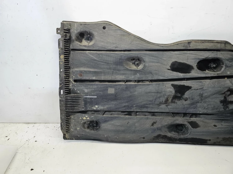 OSŁONA PŁYTA PODWOZIA LEWA DUŻA AUDI A3 8V VOLKSWAGEN SEAT 5Q0825201L 2/26