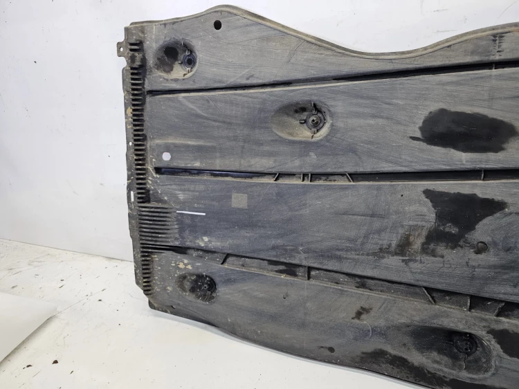 OSŁONA PŁYTA PODWOZIA LEWA DUŻA AUDI A3 8V VOLKSWAGEN SEAT 5Q0825201L 2/26