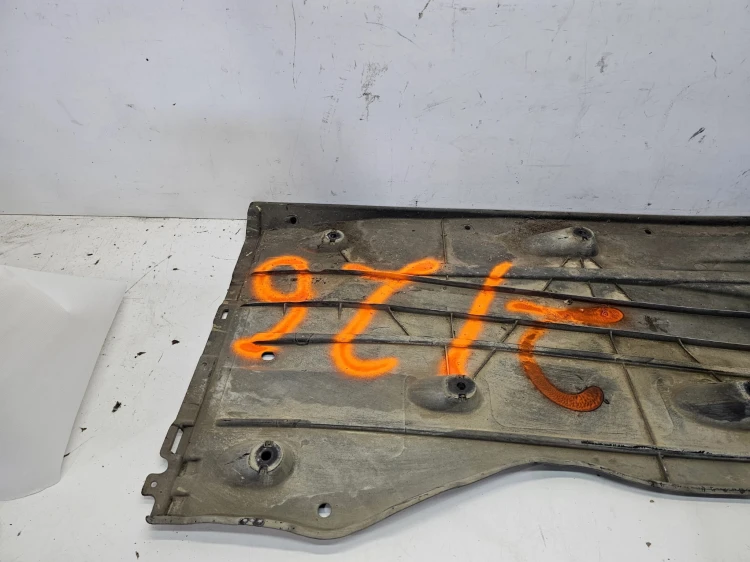 OSŁONA PŁYTA PODWOZIA LEWA DUŻA AUDI A3 8V VOLKSWAGEN SEAT 5Q0825201L 2/26