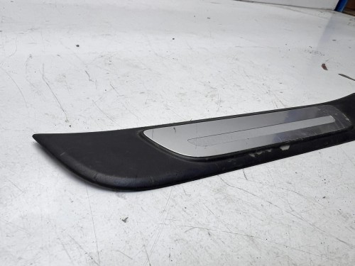 LISTWA PROGOWA PRAWY TYŁ AUDI A3 8V4 SPORTBACK 8V4853558A 1/26