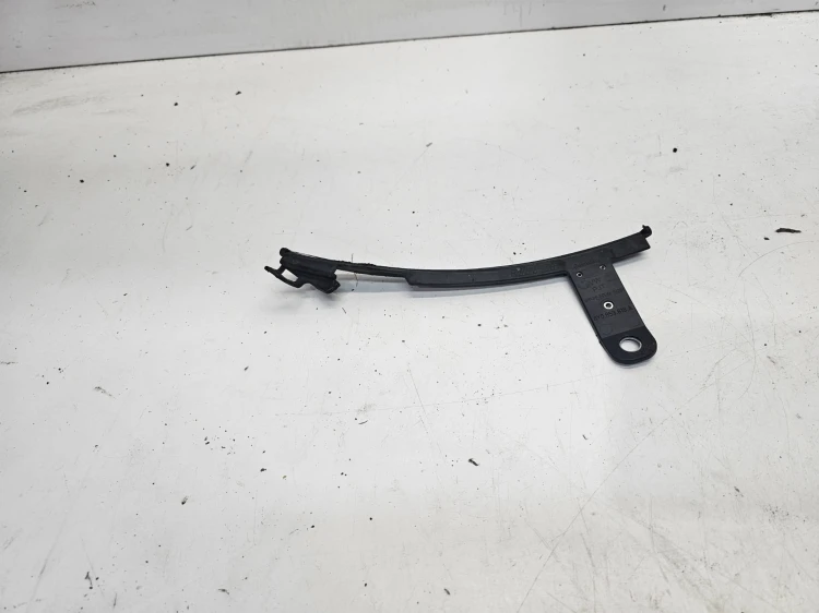 NAKŁADKA KRAWĘDZI NADKOLA PRAWY TYŁ AUDI A3 8Y SPORTBACK 8Y0853818A