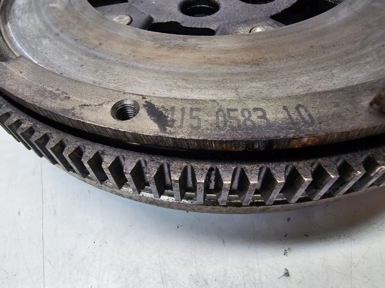 SPRZĘGŁO KOŁO DWUMASOWE DWUMAS AUDI VW SEAT SKODA 2.0 TDI 415058310