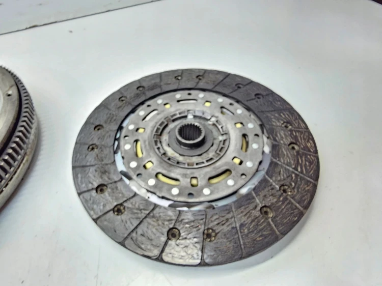 SPRZĘGŁO KOŁO DWUMASOWE DWUMAS AUDI VW SEAT SKODA 2.0 TDI 415058310