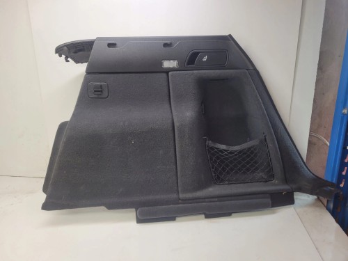 BOCZEK BAGAŻNIKA PRAWY AUDI Q5 8R 8R0863880D