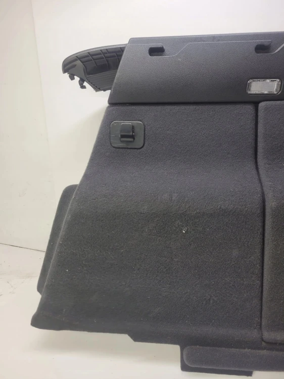 BOCZEK BAGAŻNIKA PRAWY AUDI Q5 8R 8R0863880D