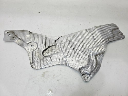 OSŁONA TERMICZNA PODŁUŻNICY PRAWA AUDI A4 B9 A5 2.0 TFSI 8W0804162B