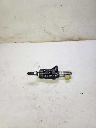 SIŁOWNIK DOCIĄG KLAPY TYŁ AUDI A6 C8 4K9827852B
