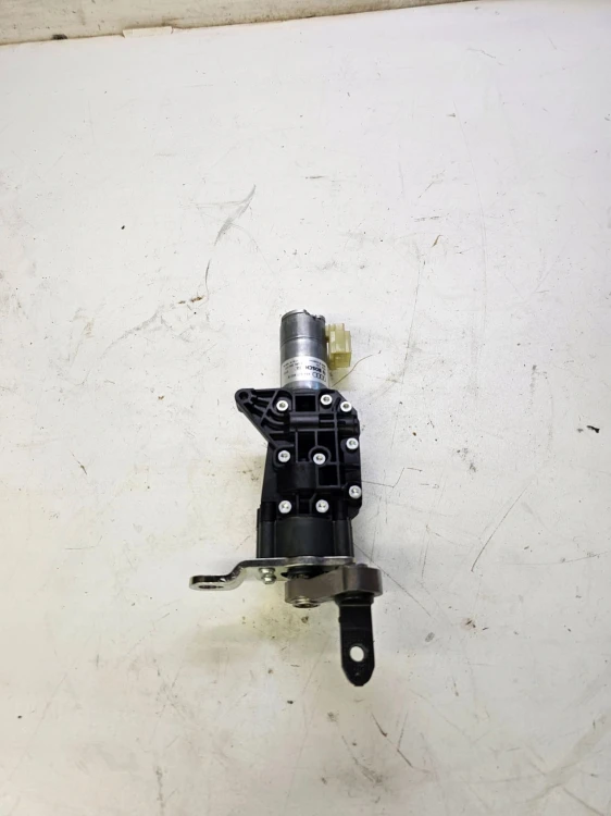 SIŁOWNIK DOCIĄG KLAPY TYŁ AUDI A6 C8 4K9827852B