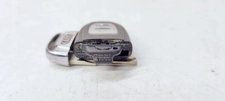 KLUCZYK PILOT AUDI A4 S4 B8 A5 S5 Q5 Q3 8T0959754D