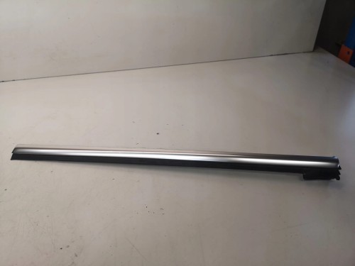 LISTWA CHROM SZYBY TYŁ AUDI A4 B7 CABRIO 8H0839478