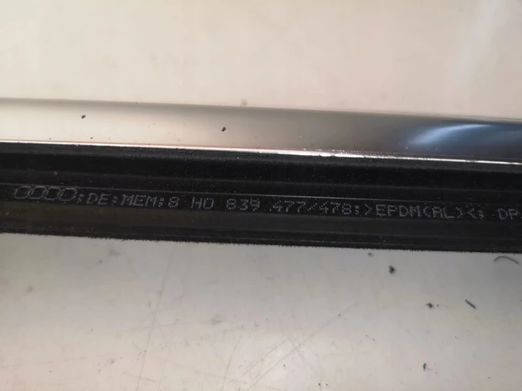 LISTWA CHROM SZYBY TYŁ AUDI A4 B7 CABRIO 8H0839478