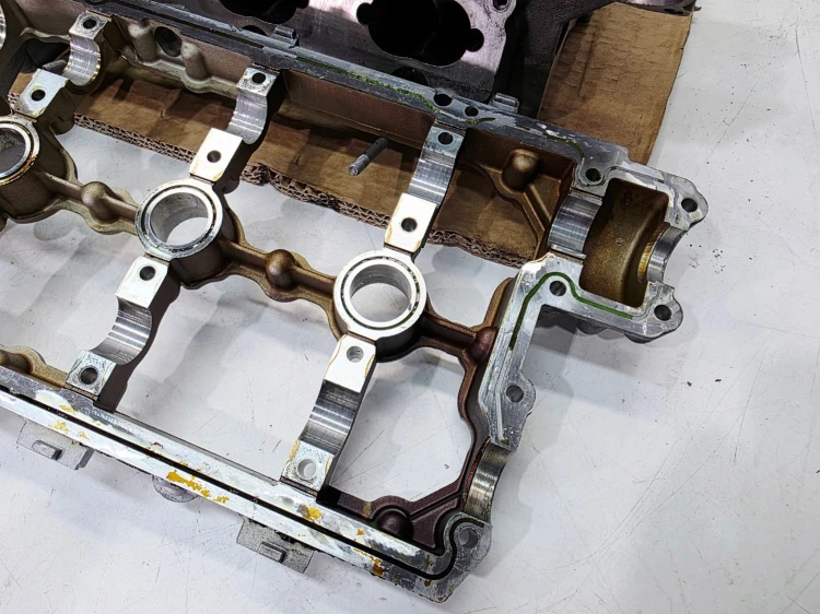 GŁOWICA LEWA KOMPLETNA AUDI A4 B7 A6 C6 3.2 FSI 06E103373E 06E103285D