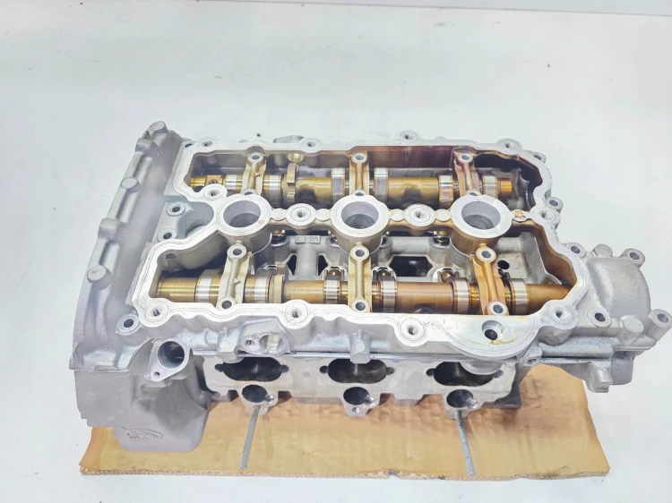 GŁOWICA LEWA KOMPLETNA AUDI A4 B7 A6 C6 3.2 FSI 06E103373E 06E103285D