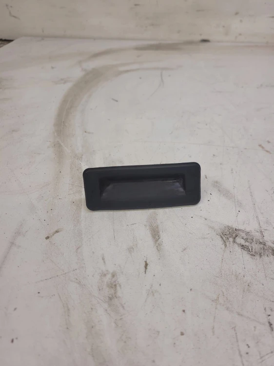 KLAMKA KLAPY TYŁ AUDI A4 A5 A6 Q5 8T0827566C