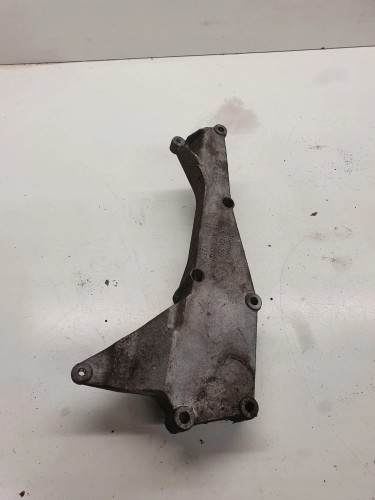 ŁAPA WSPORNIK SILNIKA AUDI A4 B8 A5 03L131159